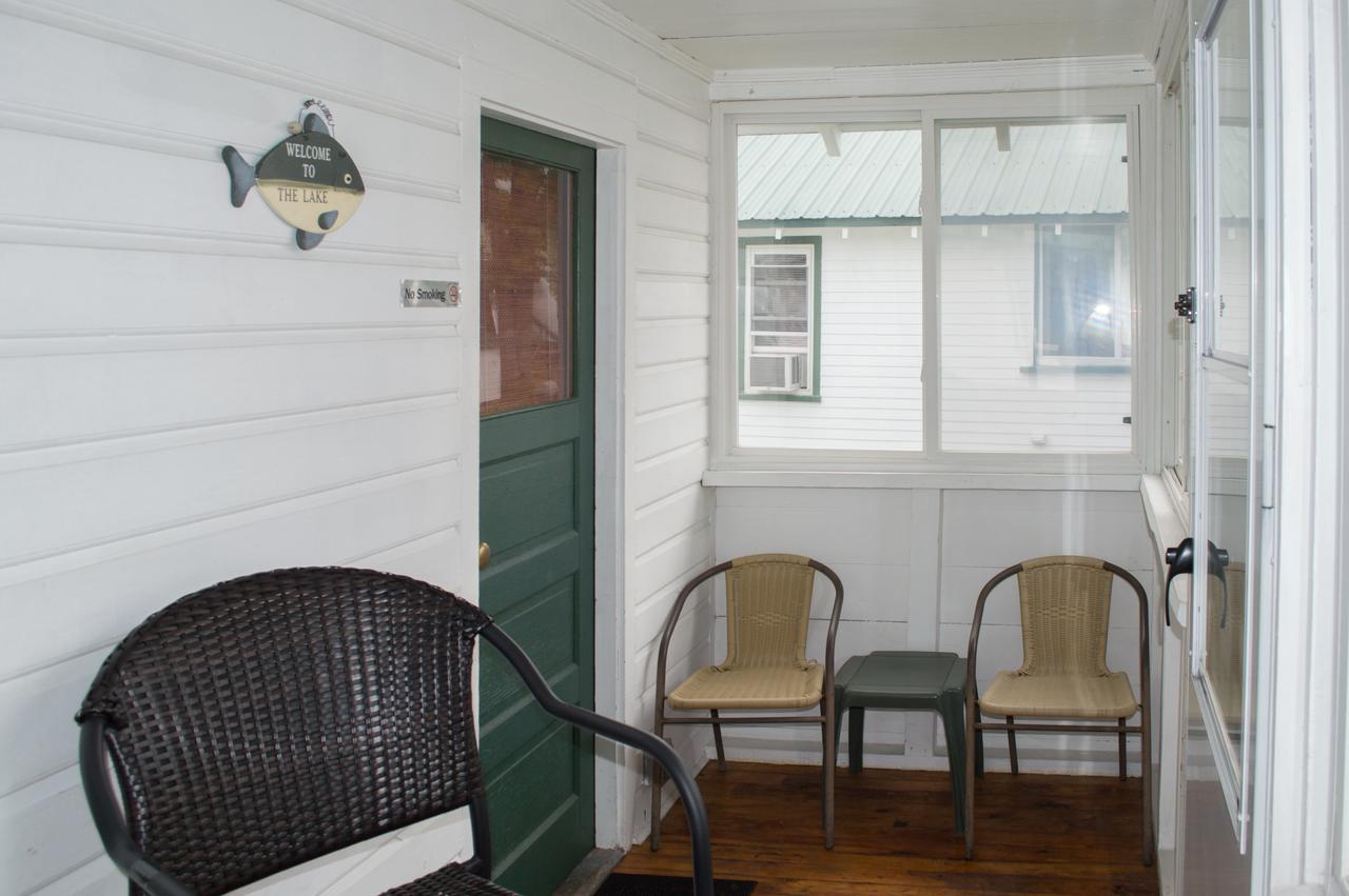 Bayview Cabins Hotel Naples Exterior photo