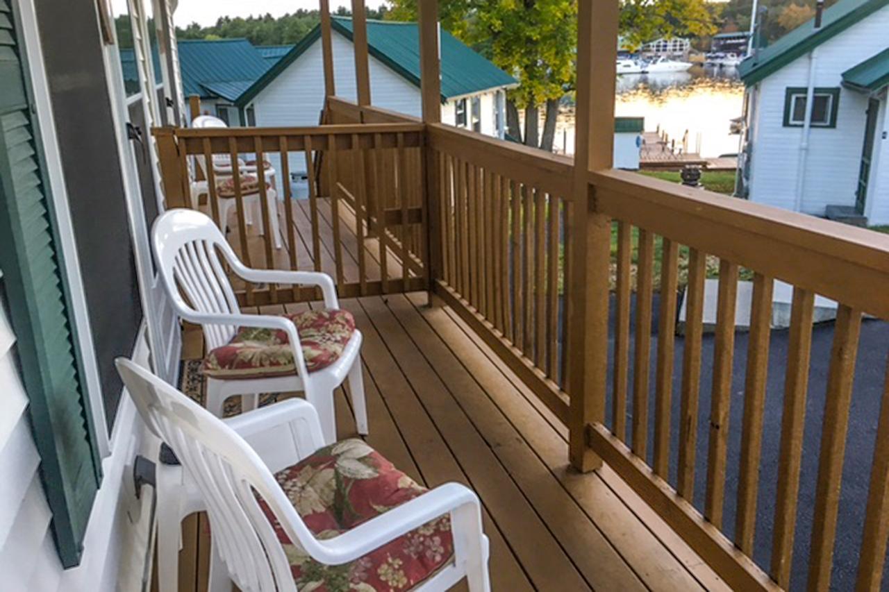Bayview Cabins Hotel Naples Exterior photo